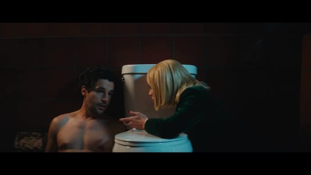 Kulübe Tuvaletinde Kışkırtma 18+ Erotik Film izle